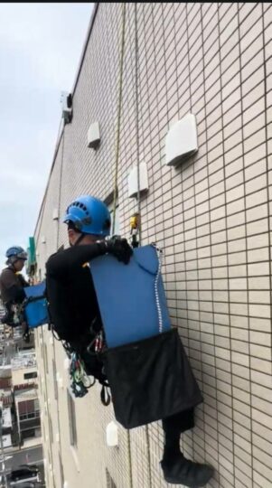 東京都台東区 無足場工法ロープアクセス外壁打診調査工事